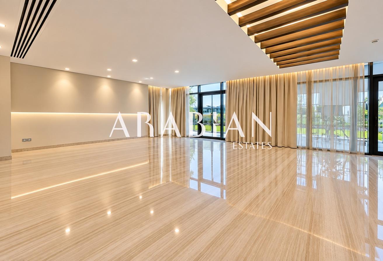 Elegant Villa | Golf View | Available October photo 5