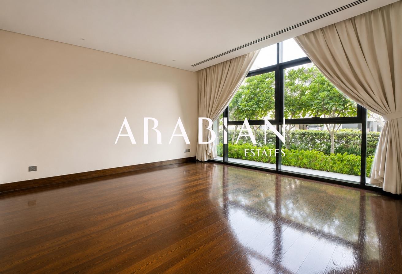 Elegant Villa | Golf View | Available October photo 6