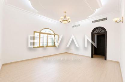 Villa - 5 Bedrooms - 6 Bathrooms for rent in Umm Suqeim 2 Villas - Umm Suqeim 2 - Umm Suqeim - Dubai