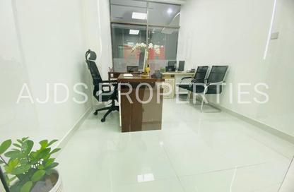 Office Space - Studio - 1 Bathroom for rent in Red Avenue - Al Garhoud - Dubai