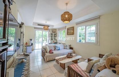 Villa - 2 Bedrooms - 2 Bathrooms for rent in Springs 2 - The Springs - Dubai