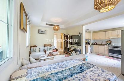 Villa - 2 Bedrooms - 2 Bathrooms for rent in Springs 2 - The Springs - Dubai