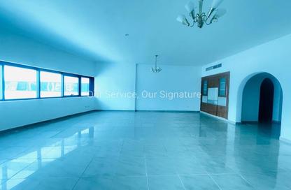 Apartment - 3 Bedrooms - 4 Bathrooms for rent in New Al Taawun Road - Al Taawun - Sharjah