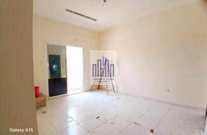 Apartment - Studio - 1 Bathroom for rent in Muwaileh 3 Building - Muwaileh - Sharjah