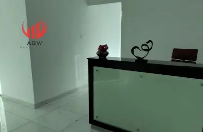 مكتب - استوديو - 1 حمام للايجار في القمة - الخليج التجاري - دبي