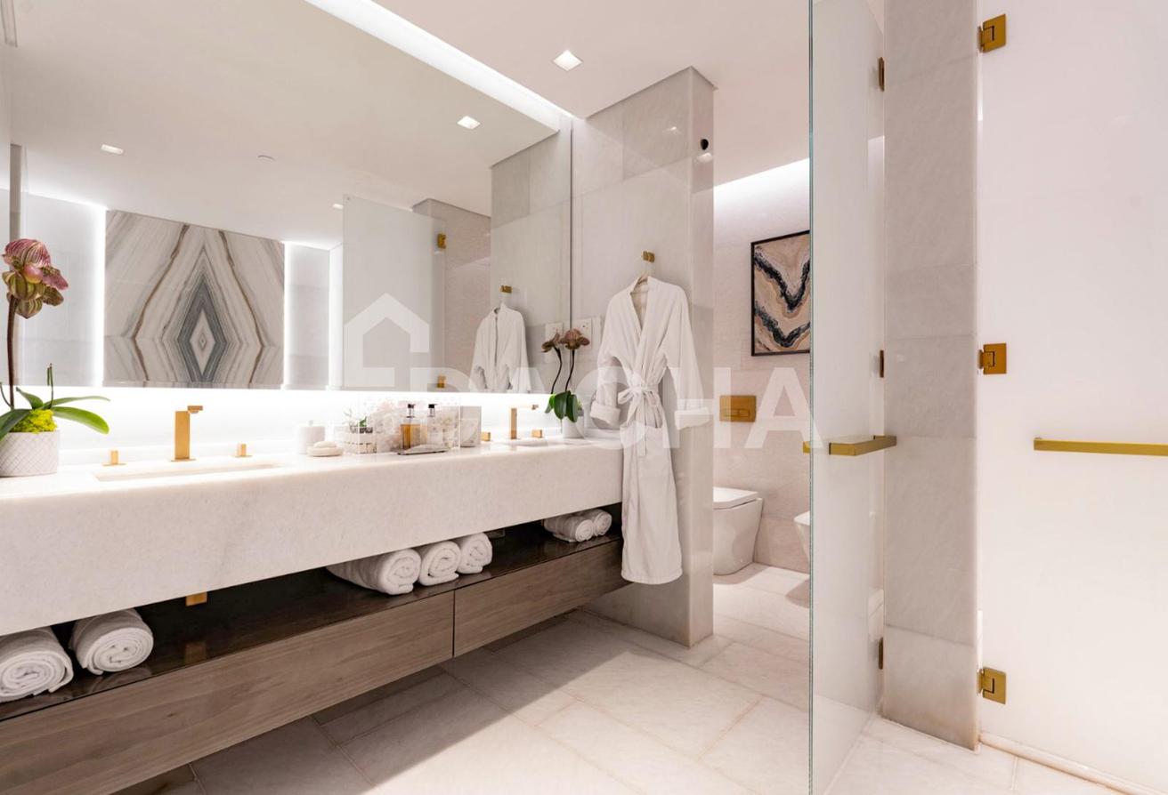 Ready Move I | Ultra Luxury 1BR | Sea View photo 8