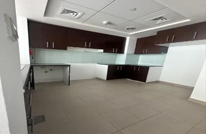 Apartment - 2 - 3 for rent in Dubai Wharf Tower 3 - Dubai Wharf - Al Jaddaf - Dubai
