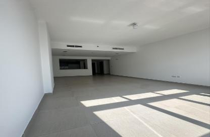 Apartment - 2 - 3 for rent in Dubai Wharf Tower 3 - Dubai Wharf - Al Jaddaf - Dubai Apartment - 2 - 3 for rent in Dubai Wharf Tower 3 - Dubai Wharf - Al Jaddaf - Dubai