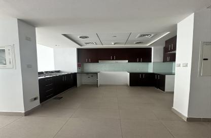 Apartment - 2 - 3 for rent in Dubai Wharf Tower 3 - Dubai Wharf - Al Jaddaf - Dubai