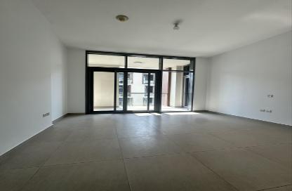 Apartment - 2 - 3 for rent in Dubai Wharf Tower 3 - Dubai Wharf - Al Jaddaf - Dubai