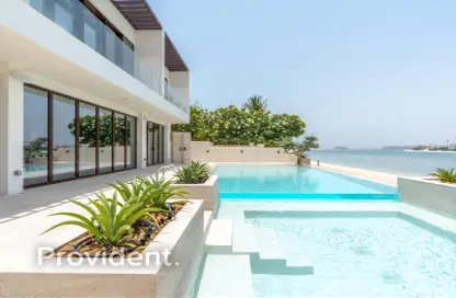 Villa - 5 Bedrooms - 6 Bathrooms for sale in Garden Homes Frond E - Garden Homes - Palm Jumeirah - Dubai
