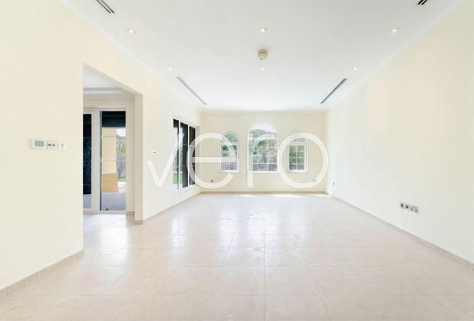 54004370 - صورة العقار 2