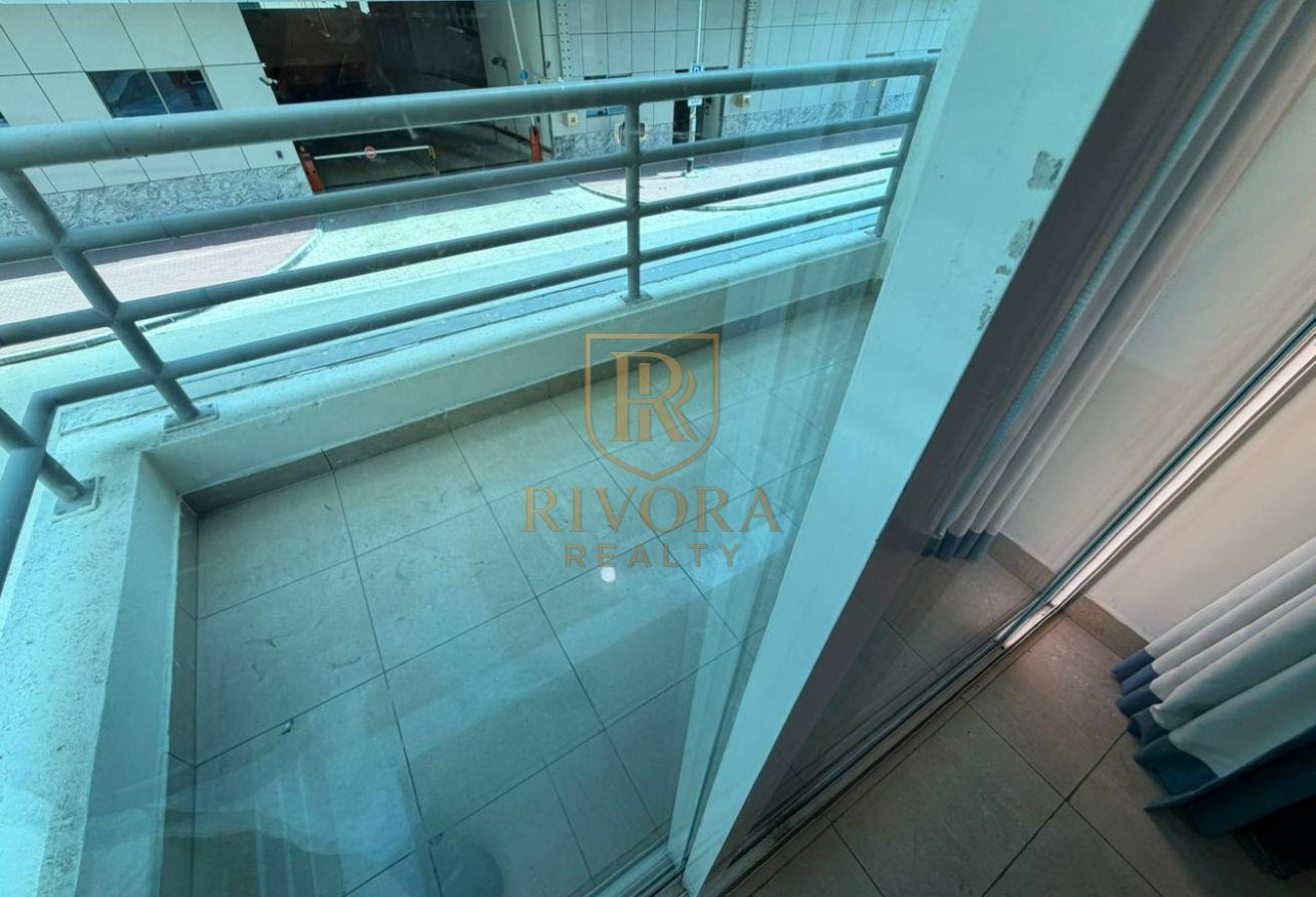 FULLY FURNISHED I 1 BHK WITH BALCONY I FAMILY ONLY photo 18
