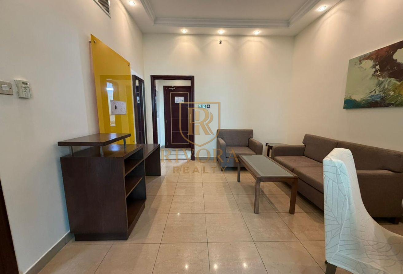 FULLY FURNISHED I 1 BHK WITH BALCONY I FAMILY ONLY photo 6