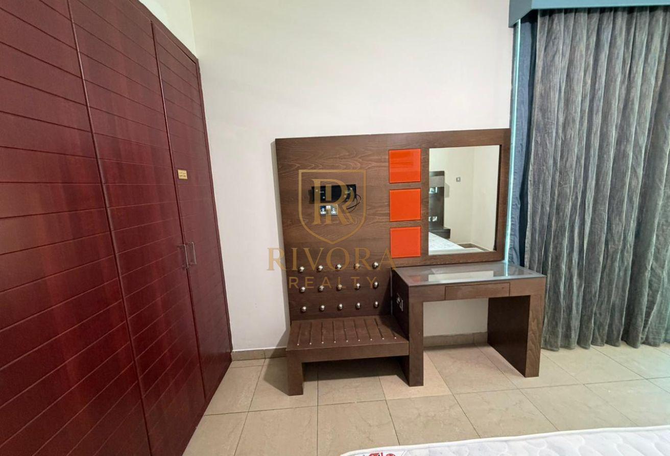 FULLY FURNISHED I 1 BHK WITH BALCONY I FAMILY ONLY photo 13