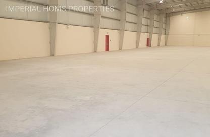 Factory - Studio - 2 Bathrooms for rent in Umm Al Thuoob - Umm Al Quwain