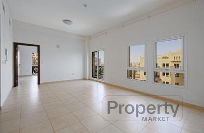 Apartment - 1 Bedroom - 2 Bathrooms for rent in Al Thamam 55 - Al Thamam - Remraam - Dubai Apartment - 1 Bedroom - 2 Bathrooms for rent in Al Thamam 55 - Al Thamam - Remraam - Dubai