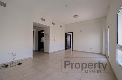 Apartment - 1 Bedroom - 2 Bathrooms for rent in Al Thamam 55 - Al Thamam - Remraam - Dubai Apartment - 1 Bedroom - 2 Bathrooms for rent in Al Thamam 55 - Al Thamam - Remraam - Dubai