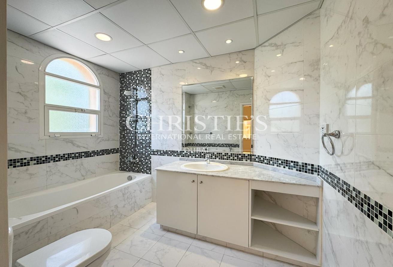 4-Bed Villa | Pool | Guest Room | Maid's Room photo 11