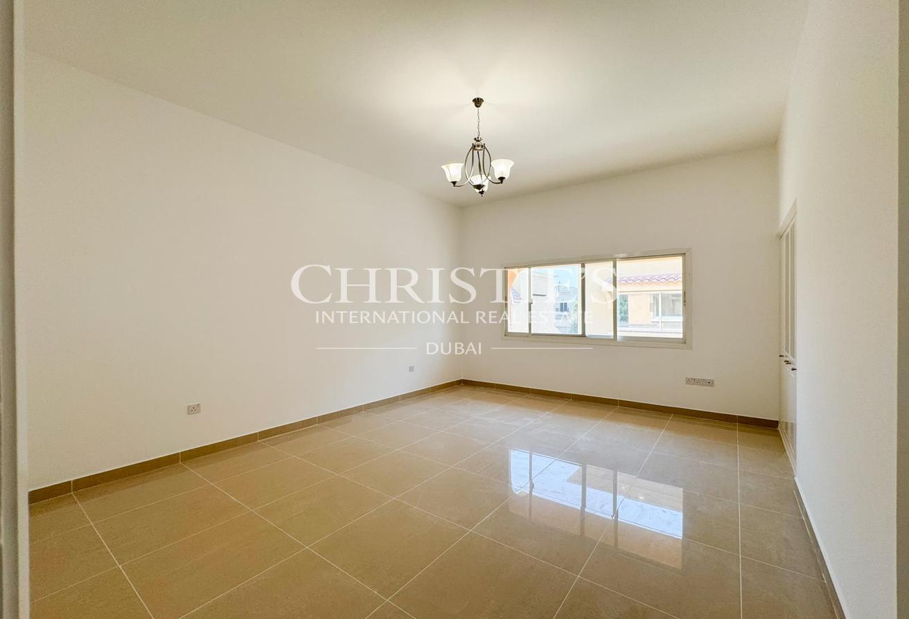 4-Bed Villa | Pool | Guest Room | Maid's Room photo 4