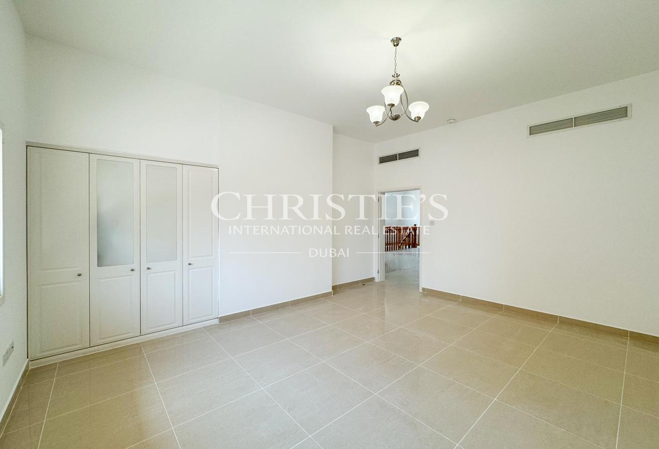 4-Bed Villa | Pool | Guest Room | Maid's Room photo 6