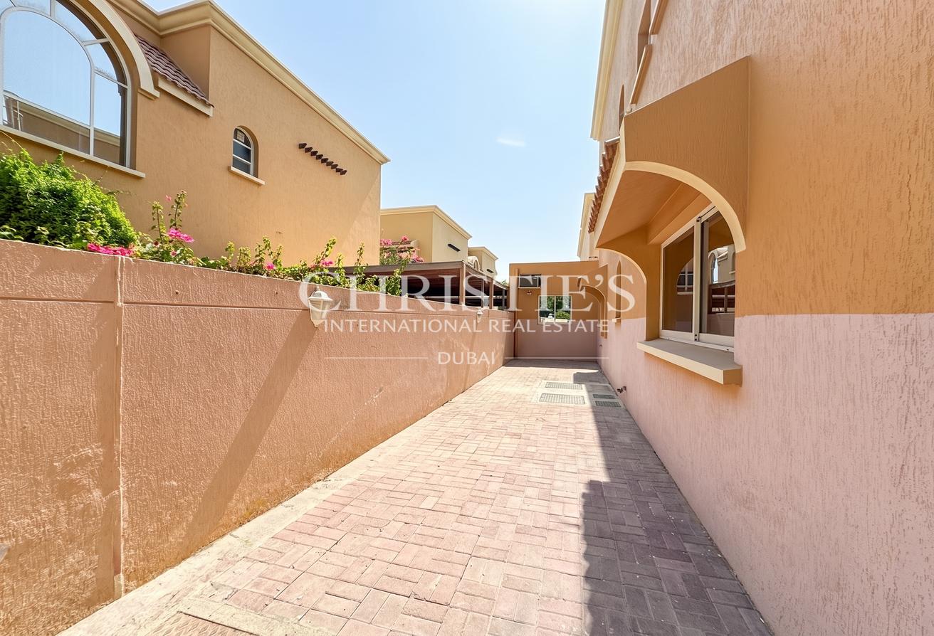 4-Bed Villa | Pool | Guest Room | Maid's Room photo 15