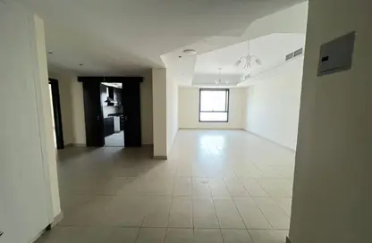 Apartment - 2 Bedrooms - 3 Bathrooms for rent in Al Mamzar Tower - Al Mamzar - Sharjah - Sharjah