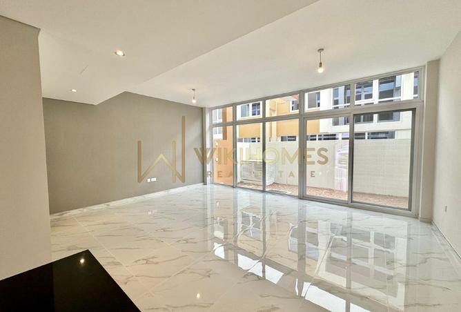 94012362 - Property Main Image