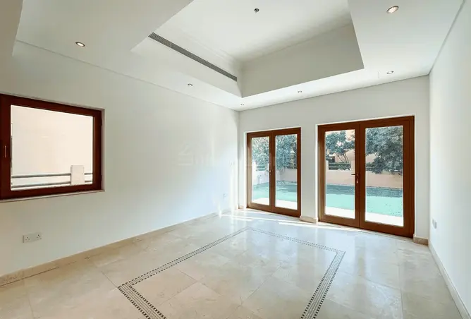 156010744 - Property Image 3