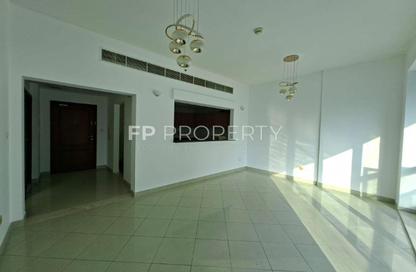 Apartment - 1 - 2 for rent in Hub Canal 1 - Hub Golf View Apartments - Dubai Sports City - Dubai