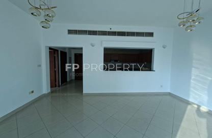 Apartment - 1 - 2 for rent in Hub Canal 1 - Hub Golf View Apartments - Dubai Sports City - Dubai