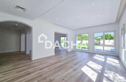 Villa - 5 Bedrooms - 5 Bathrooms for rent in Meadows 2 - Meadows - Dubai