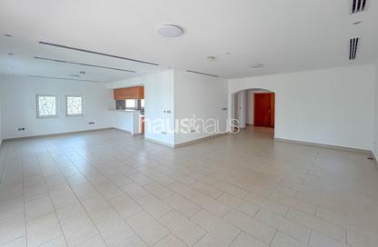 Villa - 3 Bedrooms - 5 Bathrooms for rent in Legacy Nova Villas - District 9 - Jumeirah Park - Dubai Villa - 3 Bedrooms - 5 Bathrooms for rent in Legacy Nova Villas - District 9 - Jumeirah Park - Dubai