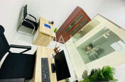 Office Space - Studio - 1 Bathroom for rent in Red Avenue - Al Garhoud - Dubai