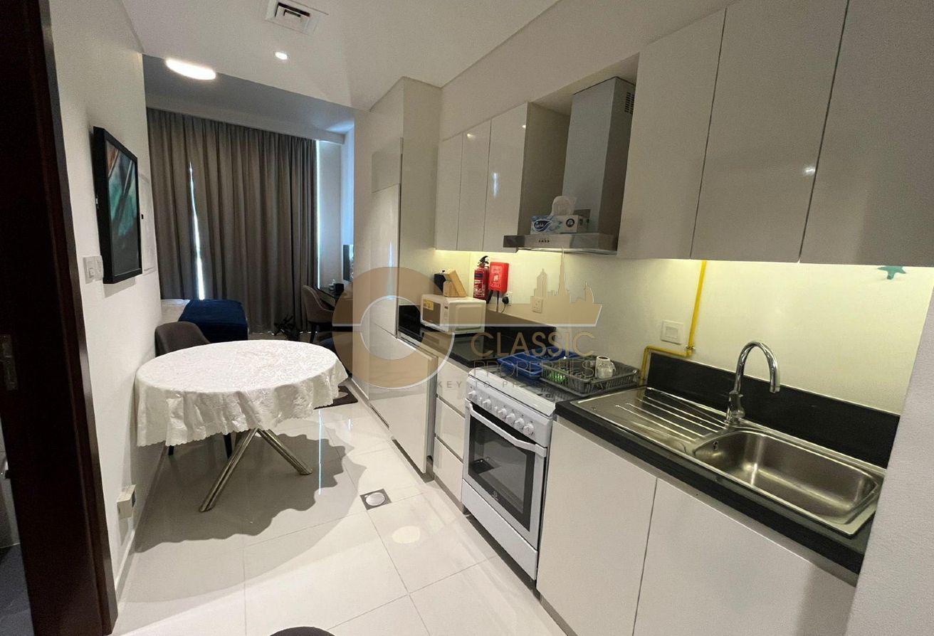 FULLY FURNISHED | READY TO MOVE | SPACIOUS UNIT photo 4