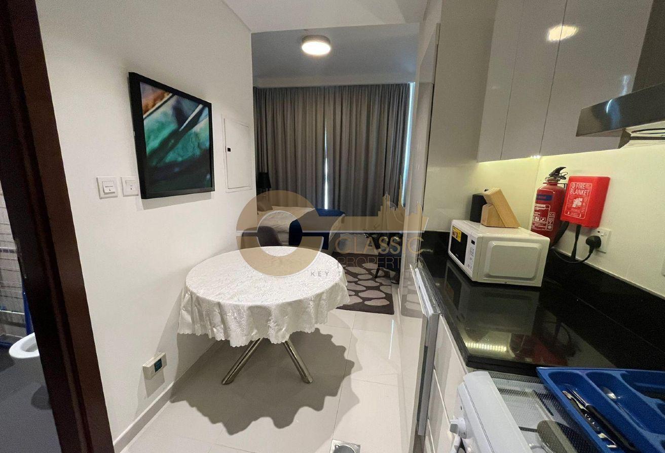 FULLY FURNISHED | READY TO MOVE | SPACIOUS UNIT photo 5