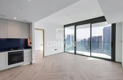 شقة - 2 غرف نوم - 2 حمامات للايجار في بنينسولا ثري - بنينسولا - الخليج التجاري - دبي