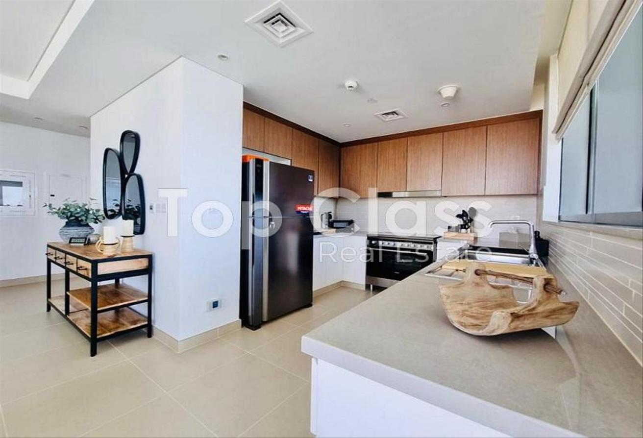 Furnished | High floor | Full Sea and Marina view photo 5