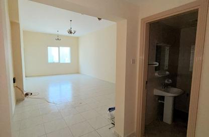 Apartment - 3 - 3 for rent in Al Taawun Street - Al Taawun - Sharjah Apartment - 3 - 3 for rent in Al Taawun Street - Al Taawun - Sharjah