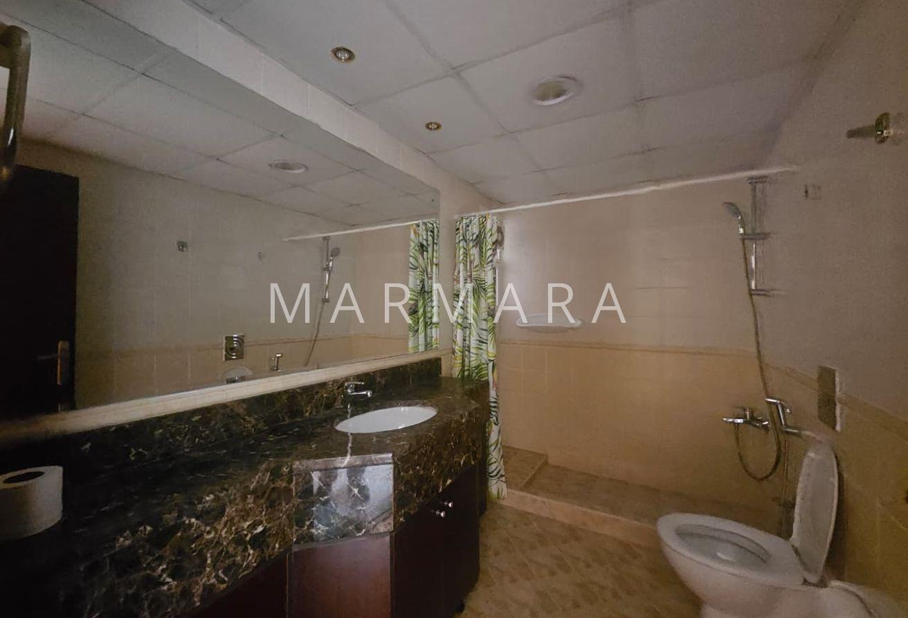 Lovely Compound villa | Private Garden | Vacant photo 14