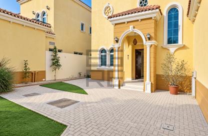 Villa - 3 - 5 for rent in District 5 - Jumeirah Park - Dubai