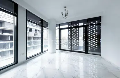 شقة - غرفة نوم - 2 حمامات للايجار في بحيرات سيرينيتي 5 - الضاحية 10 - قرية جميرا الدائرية - دبي شقة - غرفة نوم - 2 حمامات للايجار في بحيرات سيرينيتي 5 - الضاحية 10 - قرية جميرا الدائرية - دبي