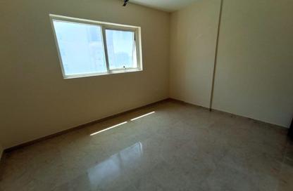Apartment - 1 Bedroom - 2 Bathrooms for rent in Al Qulaya'ah - Al Sharq - Sharjah