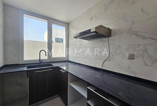Gated 3BR Townhouse | Well Maintained | Vacant photo 3