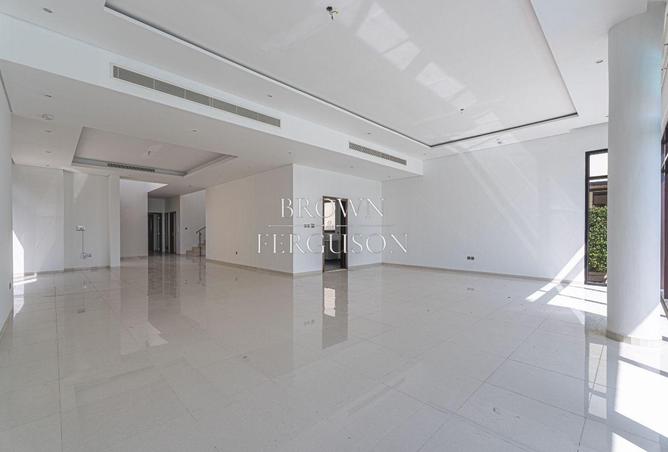 122464015 - Property Image 2