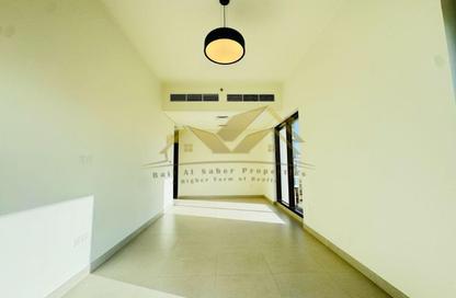 Apartment - 2 Bedrooms - 2 Bathrooms for rent in Dar Al Hai Building - Al Souk Al Kabeer - Bur Dubai - Dubai Apartment - 2 Bedrooms - 2 Bathrooms for rent in Dar Al Hai Building - Al Souk Al Kabeer - Bur Dubai - Dubai