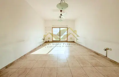 Apartment - 2 Bedrooms - 2 Bathrooms for rent in Al Hamriya - Bur Dubai - Dubai