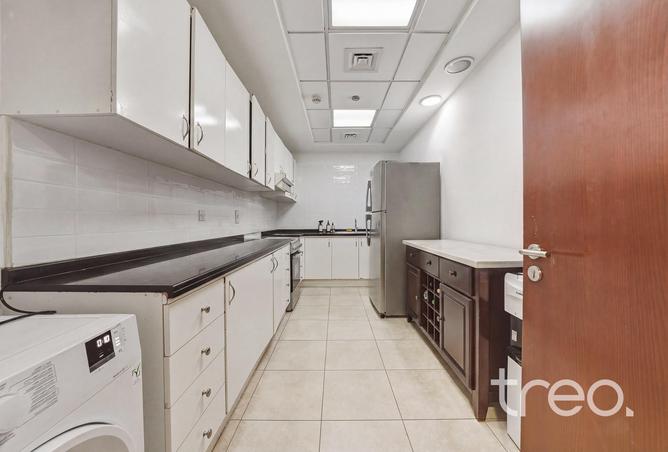 82813047 - Property Image 3