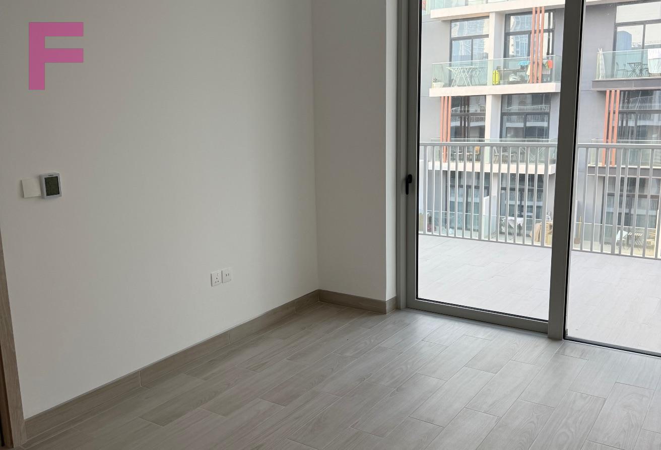 1BR Apartment | East Tower Luma 22 | Downtown View photo 4