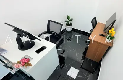 مكتب - غرفة نوم - 1 حمام للايجار في فاطمه محمد احمد بن سليمان - الرفاعة - بر دبي - دبي